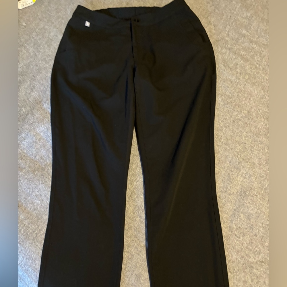 FIGS women’s Tohka Trouser scrub pants, zipper and‎ button, Black size small